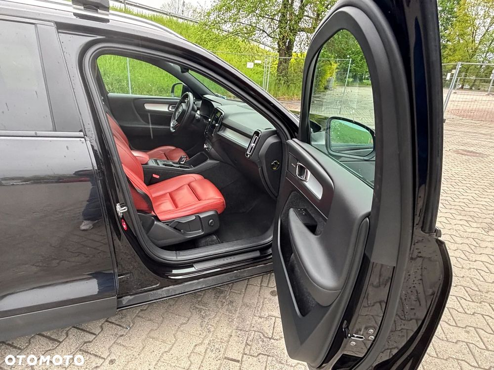 Volvo XC 40 D4 AWD - 25