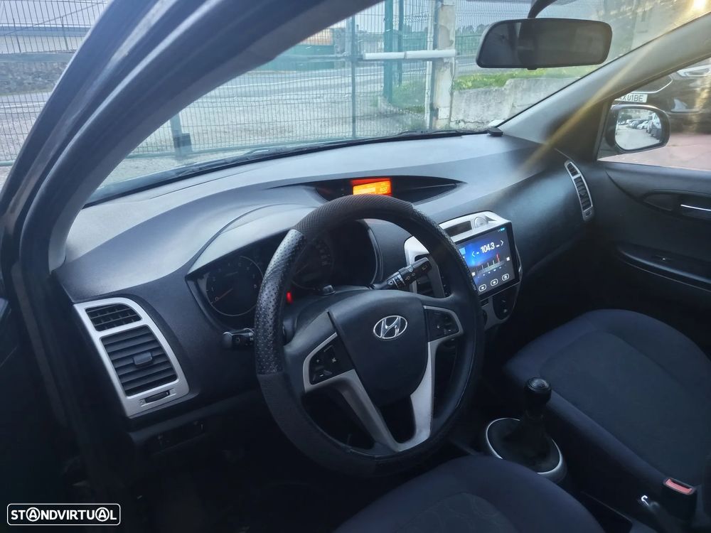 Hyundai i20 1.2 Comfort ESP - 11