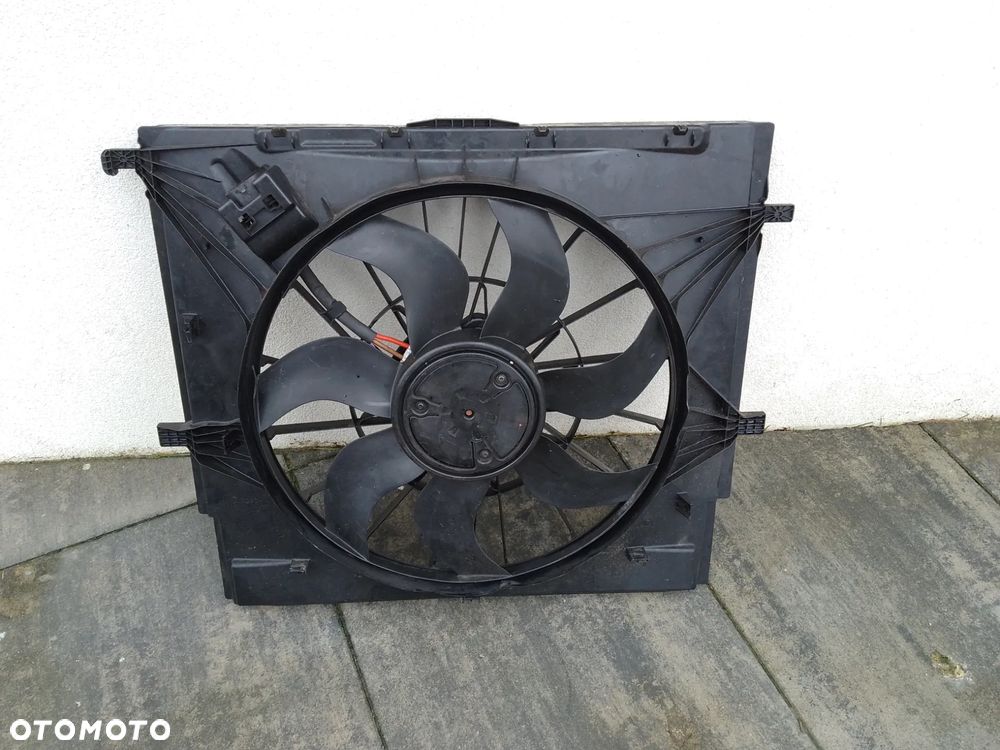 WENTYLATOR OBUDOWA CHŁODNICY VITO V-KLASA W447 SPRINTE na czesci uszkodzona obudowaR 910 A4479060212 - 1