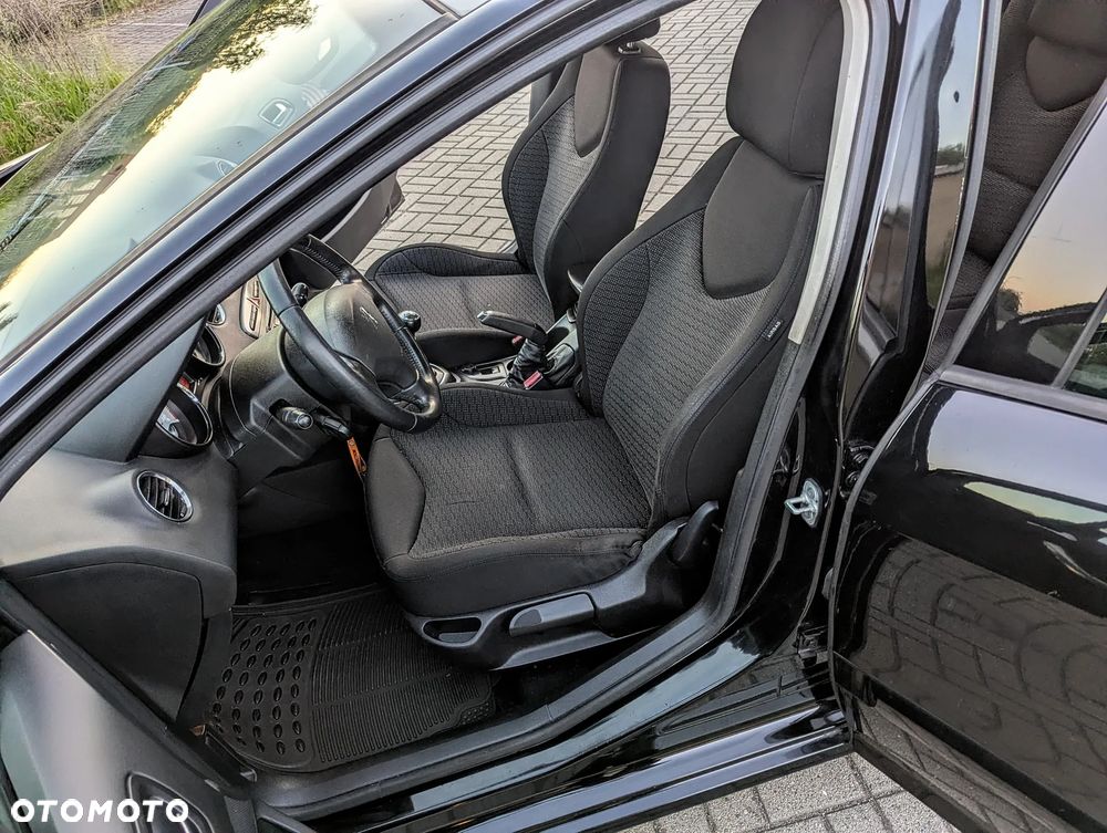 Peugeot 308 - 40
