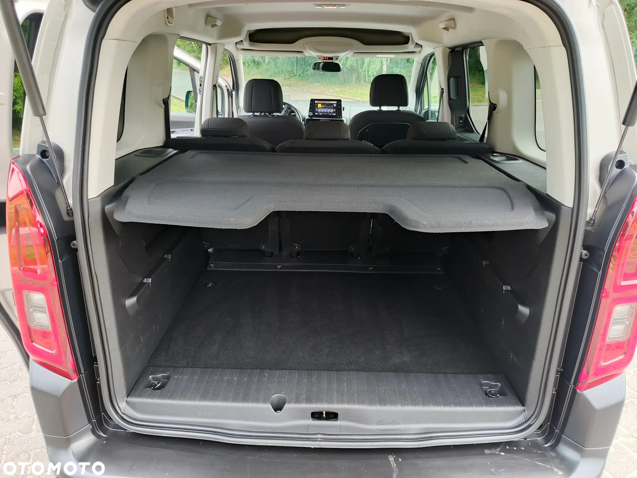 Citroën Berlingo M BlueHDi 130 SHINE - 24