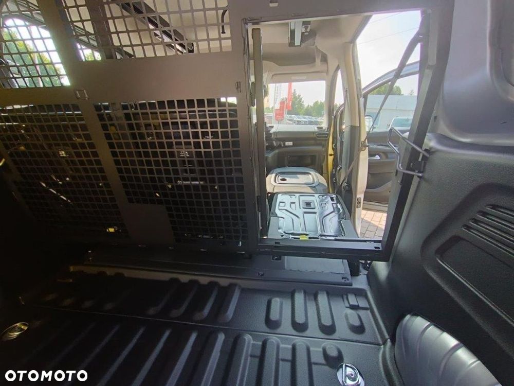 Fiat Doblo Maxi CrewVan 1.5 BlueHDI S&S (bryg.) - 30
