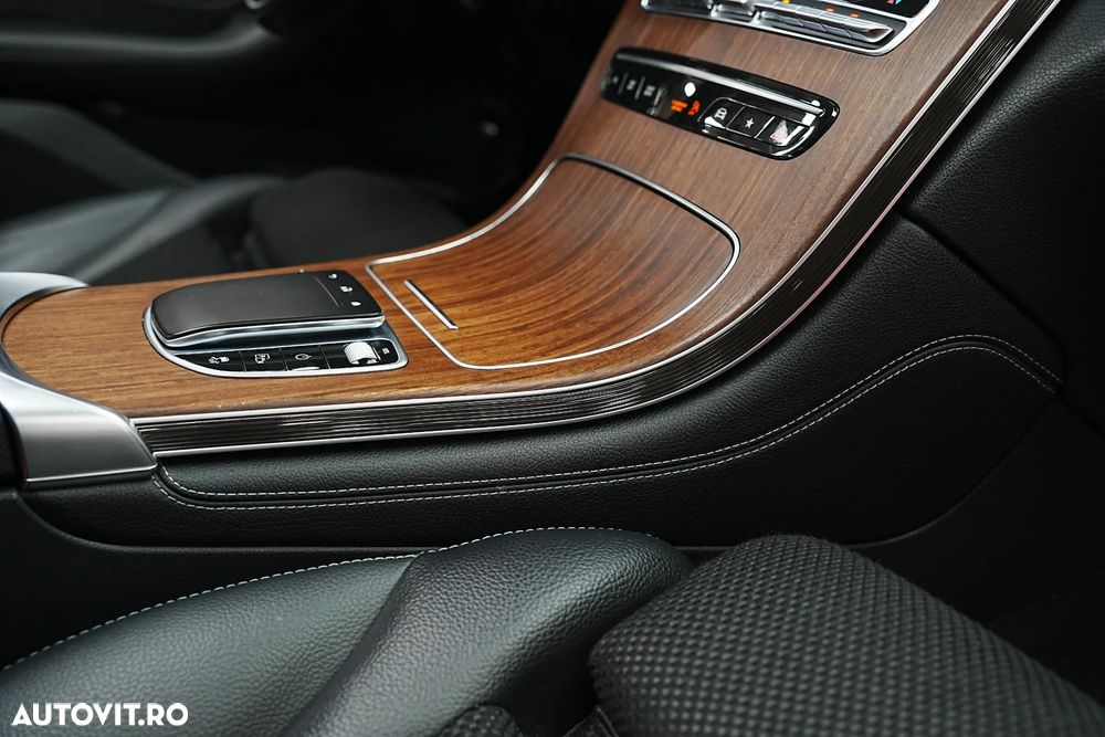 Mercedes-Benz GLC 300 e 4Matic 9G-TRONIC - 31