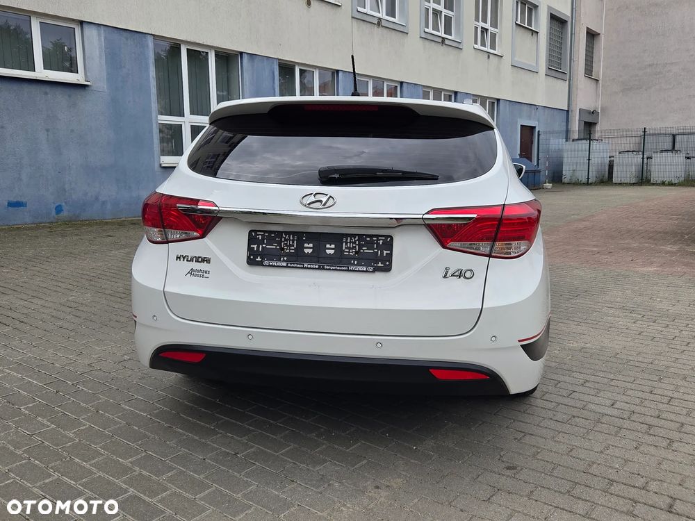 Hyundai i40 Kombi blue 1.6 Space - 10