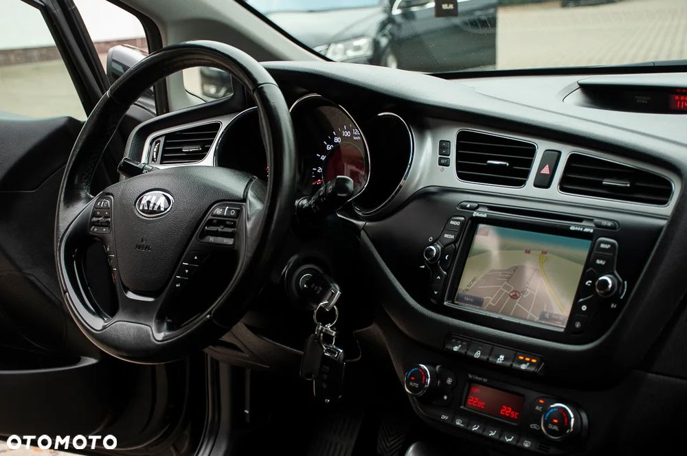 Kia Ceed 1.4 CVVT ISG Dream Team Edition - 35