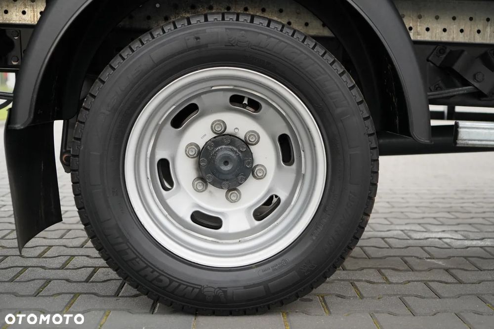 Iveco DAILY 35-160 / KONTENER 4,3 M / WINDA / BLIŹNIAK - 23