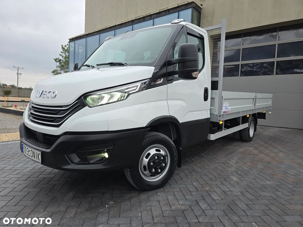 Iveco DAILY DAILY 35C18 / 50C18 HI-MATIC 9PALET 4,50cm Długi 850Kg ŁADOWNOŚĆ SALON PL 39 Tyś km STAN NOWY NOWY NOWY NA GWARANCJI TEMPOMAT FOTEL PNEŁMATYCZNY KLIMATYZACJA AUTOMATYCZNA LEDY BLOKADA MOSTU HAK FABRYCZNY - 10
