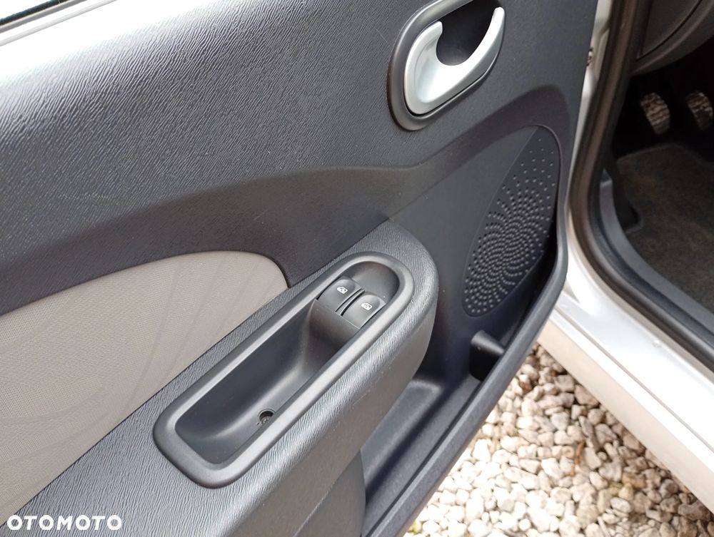 Renault Twingo 1.2 LEV 16V 75 Yahoo - 26