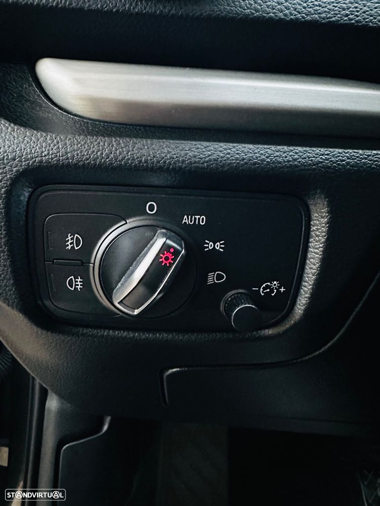 Audi A3 1.6 TDI S-line S tronic - 32