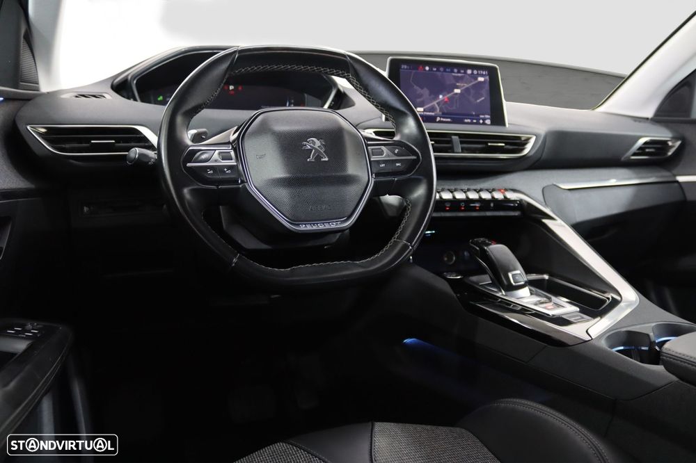 Peugeot 3008 PureTech 130 Stop & Start GPF EAT8 Allure - 4