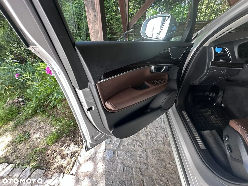 Volvo XC 90 D5 AWD Momentum 7os - 19