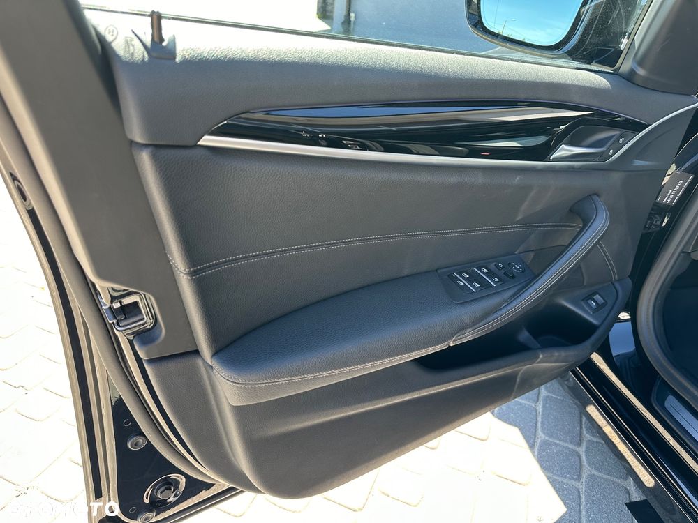 BMW Seria 5 520d Sport Line sport - 14