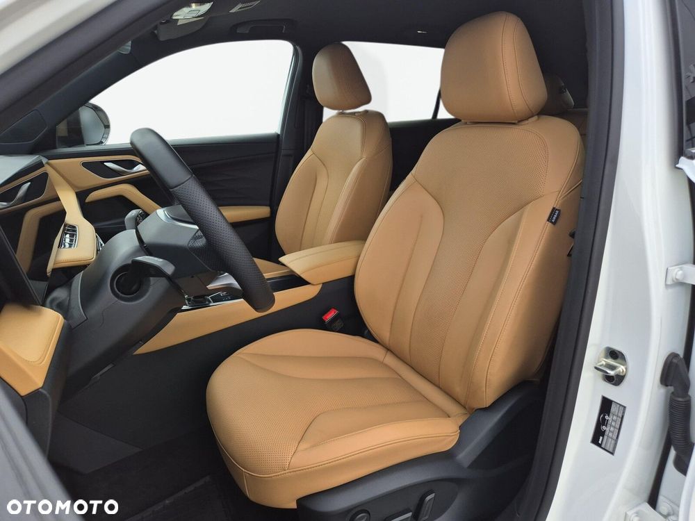 MG HS 1.5 T-GDI Exclusive DCT - 10