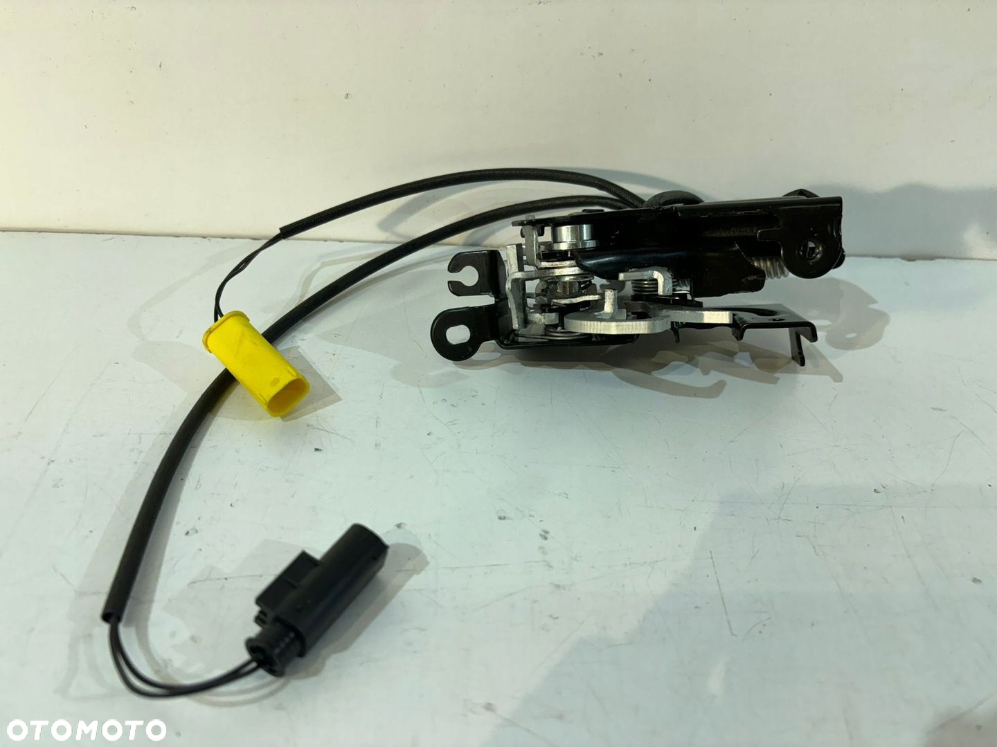BMW G30 G32 G14 G29 Aktywny zamek maski L - 15460 - 2