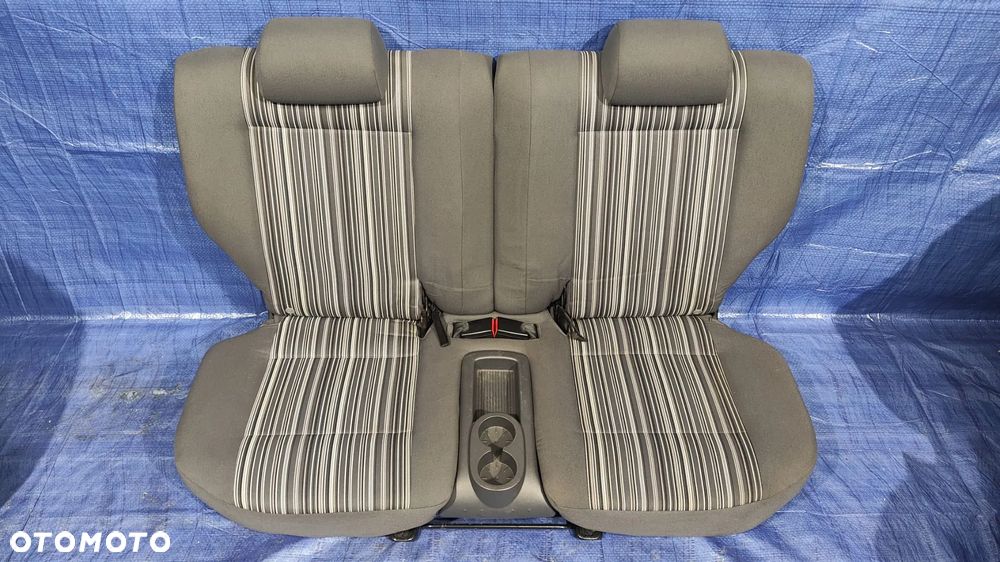 KANAPA TYŁ SIEDZISKO OPARCIE ZAGŁÓWKI VW FOX - 1