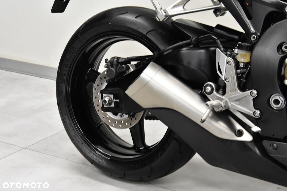 Honda CBR - 37