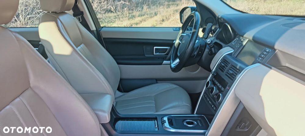 Land Rover Discovery Sport 2.0 D150 HSE - 11