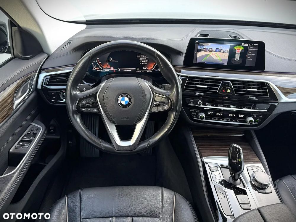 BMW 6GT - 7
