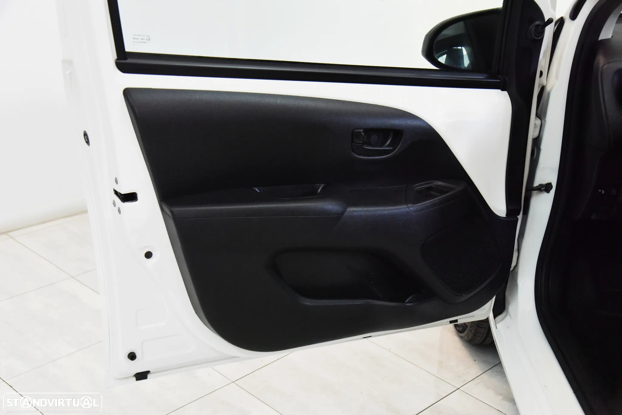 Toyota Aygo x-play Eco - 22
