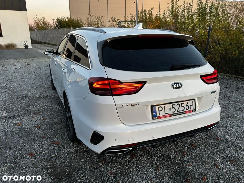 Kia Ceed - 13