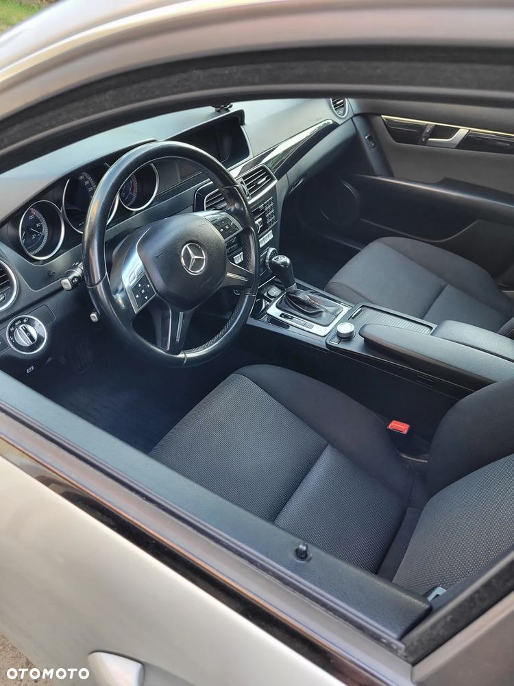 Mercedes-Benz Klasa C 220 CDI 7G-TRONIC Edition - 35