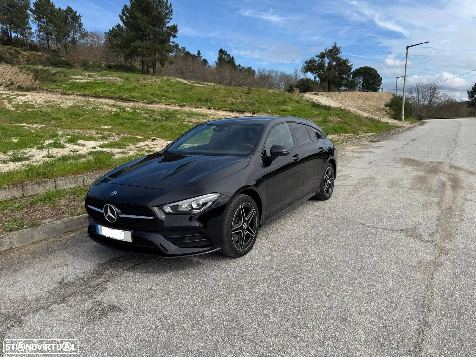 Mercedes-Benz CLA 250 e Shooting Brake AMG Line - 1