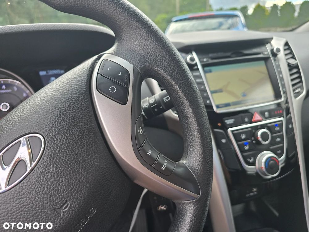 Hyundai i30 1.4 GO Plus - 24