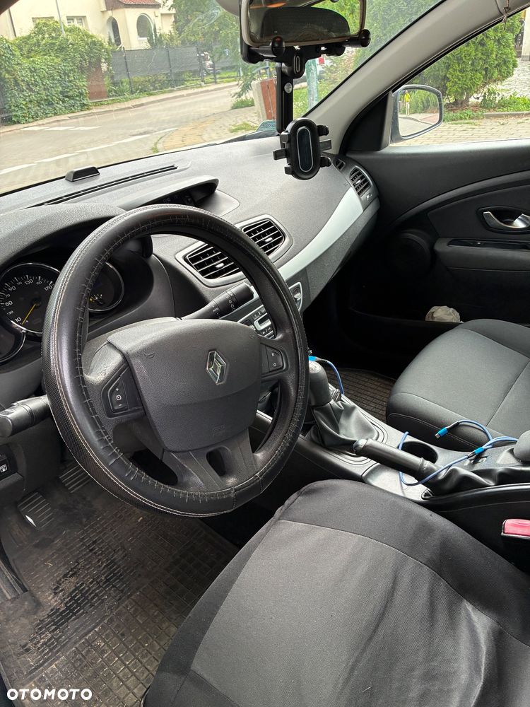 Renault Fluence 1.6 16V Expression - 10