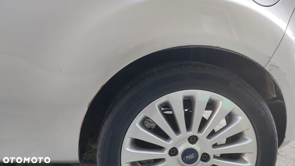 Ford Fiesta 1.4 Ghia - 19