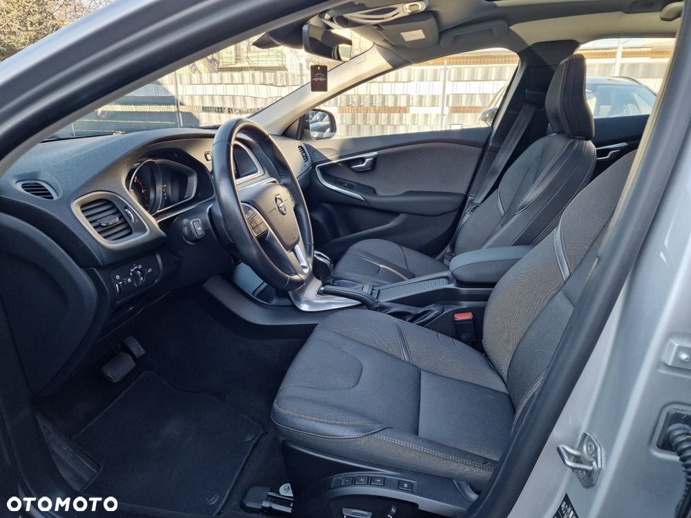 Volvo V40 Cross Country D2 Geartronic Momentum - 16