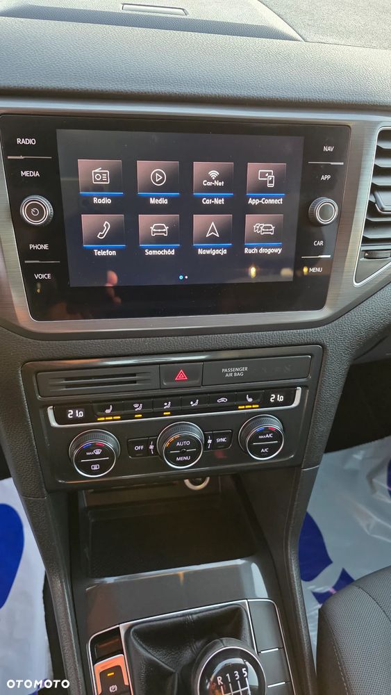 Volkswagen Golf Sportsvan 1.5 TSI ACT OPF Highline - 19