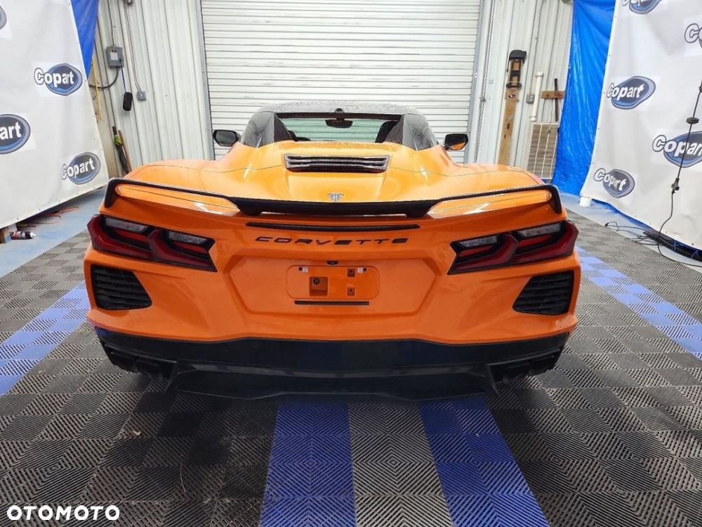 Chevrolet Corvette - 5