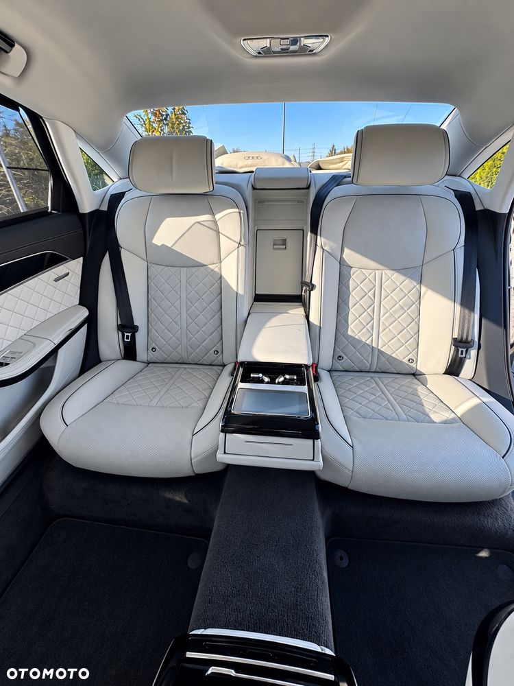 Audi A8 - 8
