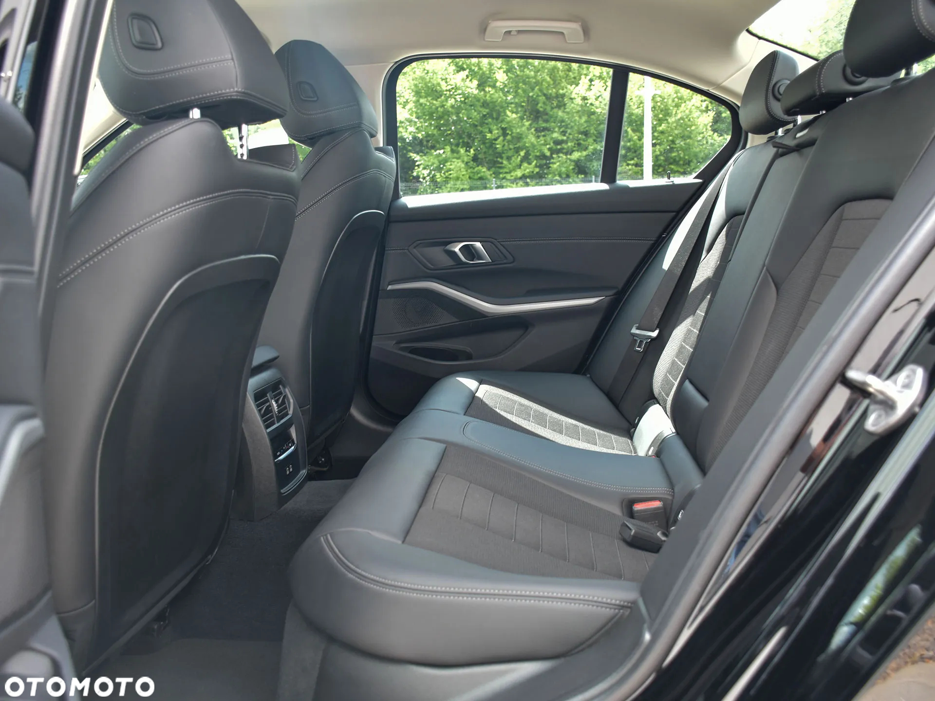 BMW Seria 3 318d - 17