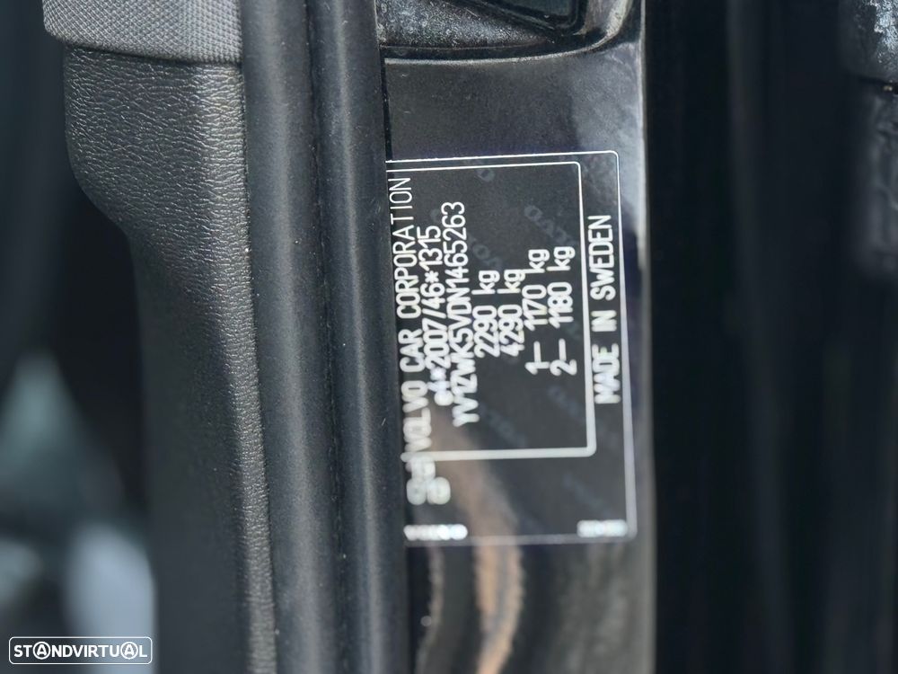 Volvo V60 2.0 B4 Momentum Plus Geartronic - 27