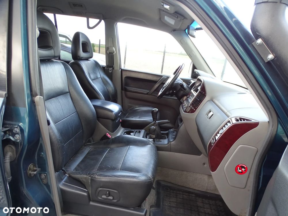 Mitsubishi Pajero 3.2 DID 7os - 11