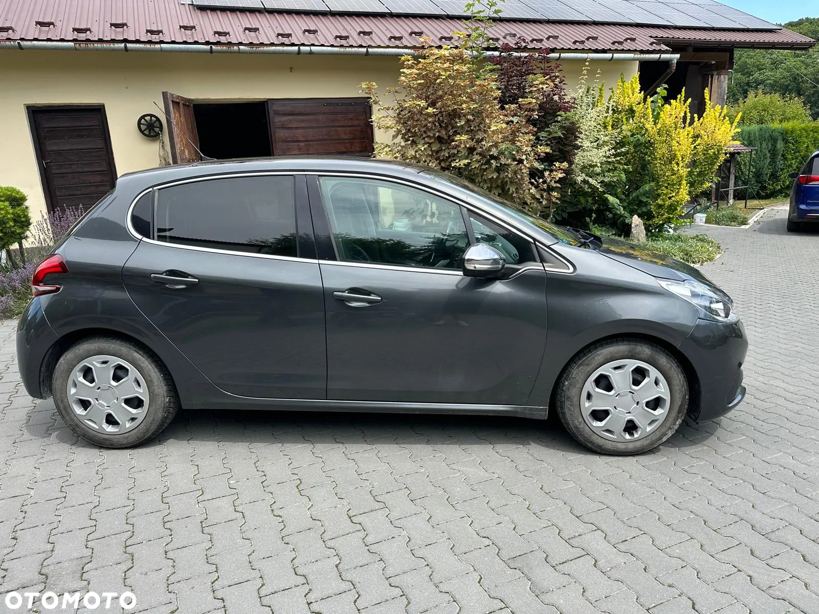 Peugeot 208 1.2 PureTech GPF Signature S&S - 6