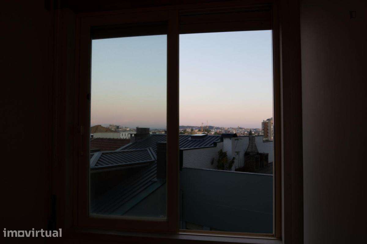 Quarto - localizado em Cedofeita Porto - Grande imagem: 4/13