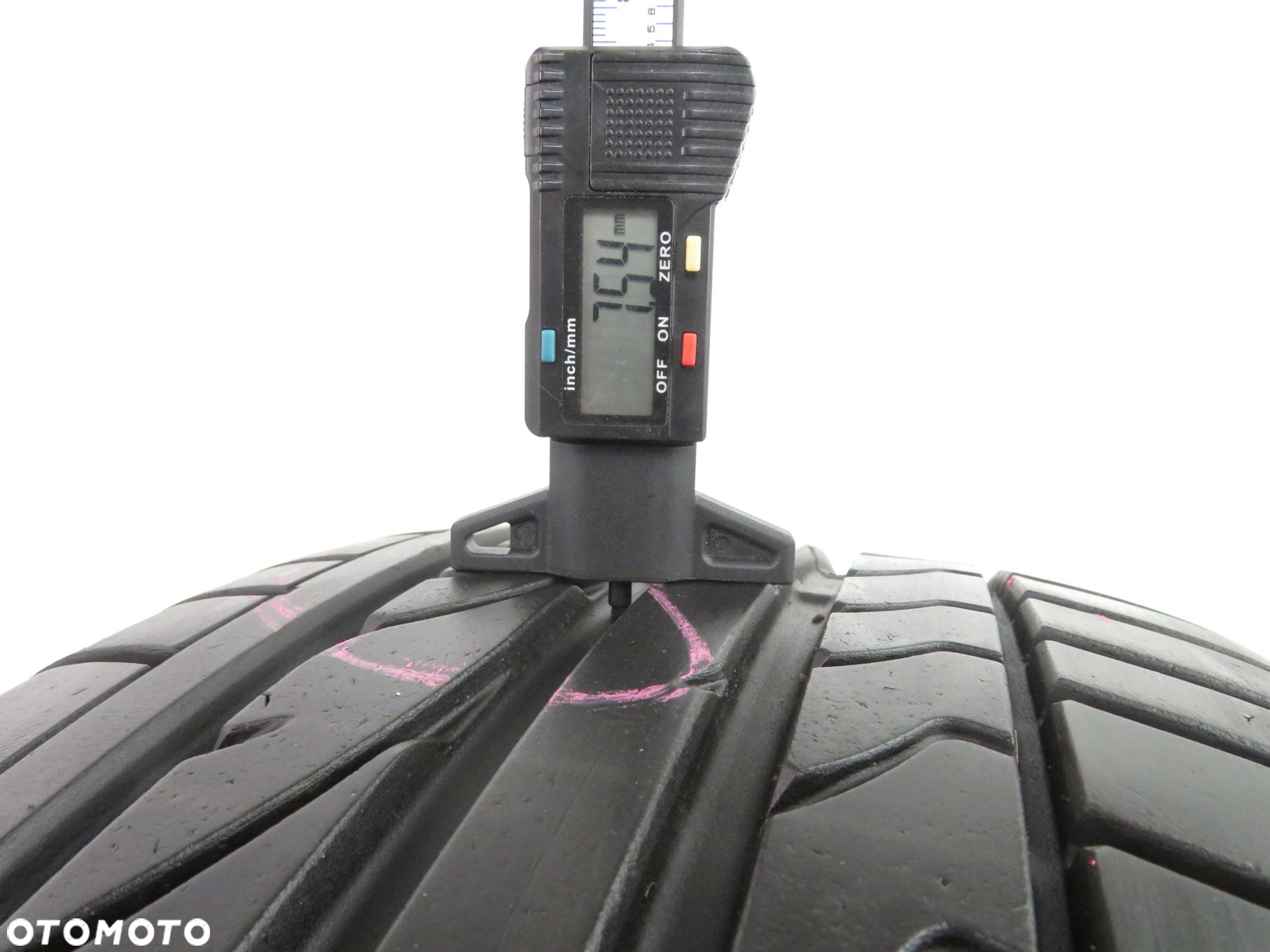 225/35R19 Bridgestone Potenza RE050A 88Y XL RFT - 3