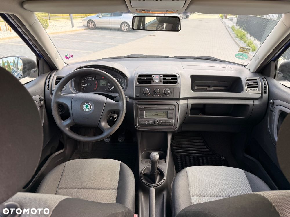 Skoda Fabia 1.2 HTP Ambiente - 11