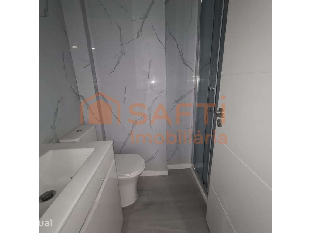 Apartamento T2 remodelado em Benfica - Grande imagem: 4/7