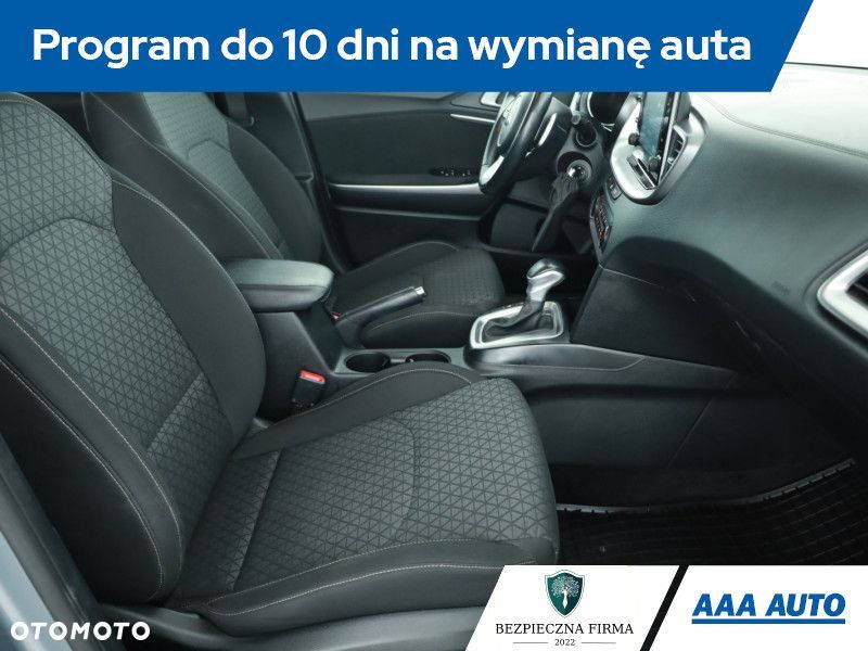 Kia Ceed - 9