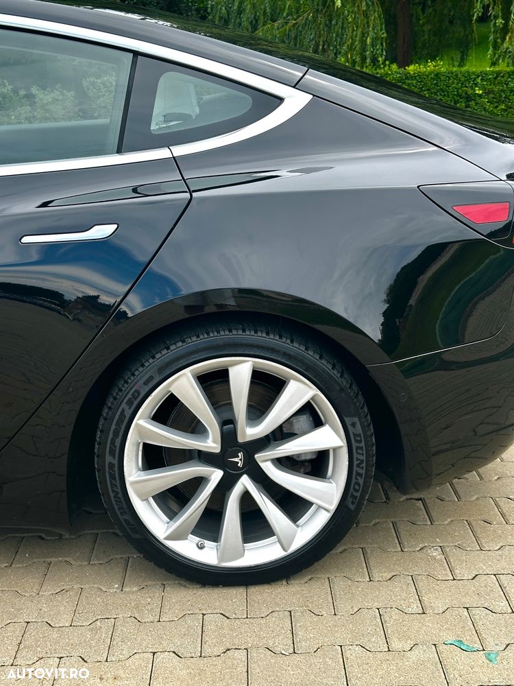 Tesla Model 3 - 13