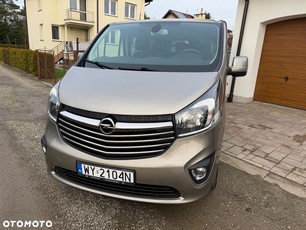 Opel Vivaro - 10