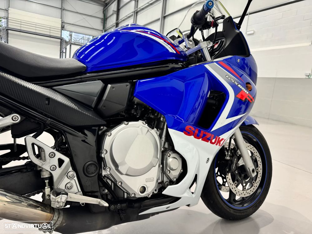 Suzuki GSX 650 F - 4