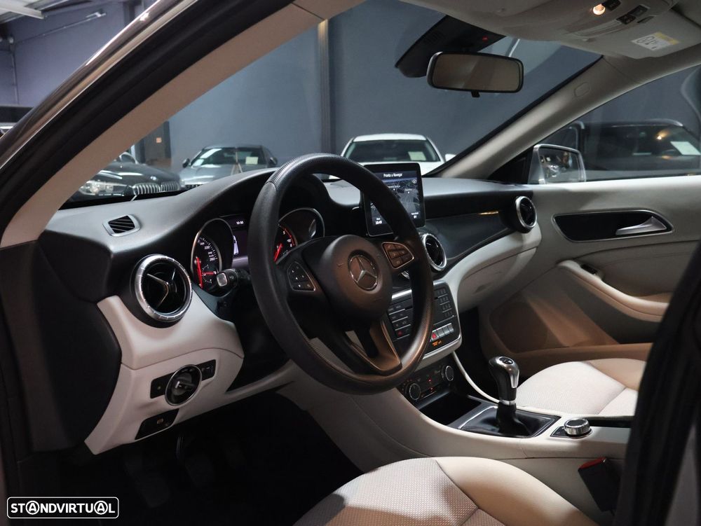 Mercedes-Benz CLA 180 d Shooting Brake Urban - 6