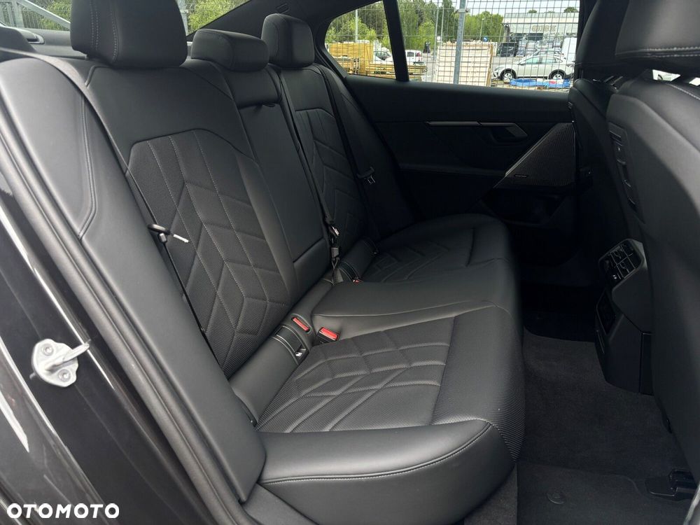 BMW Seria 5 520d xDrive mHEV M Sport - 25