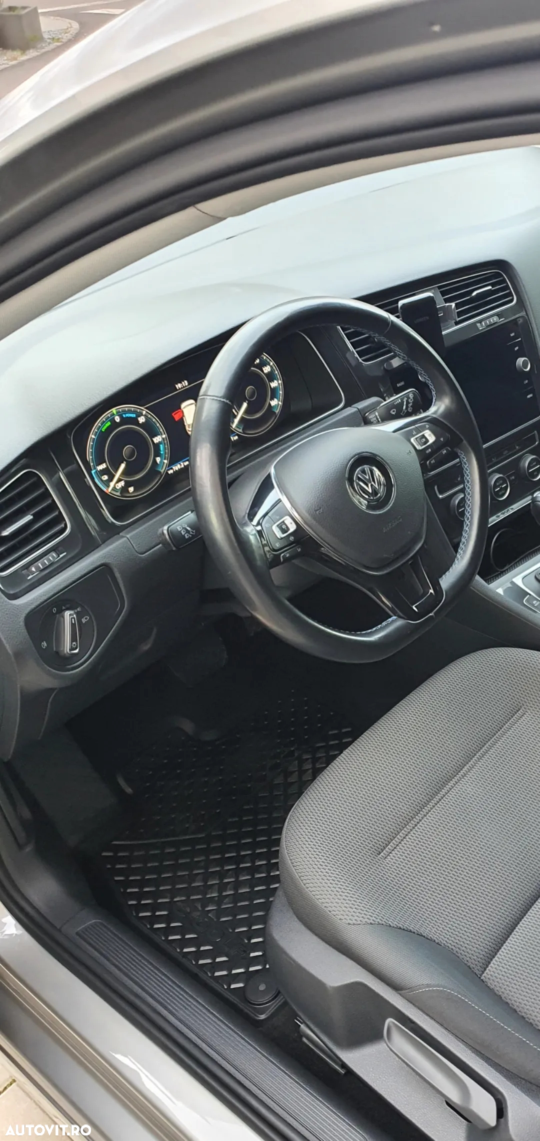 Volkswagen e-Golf - 6