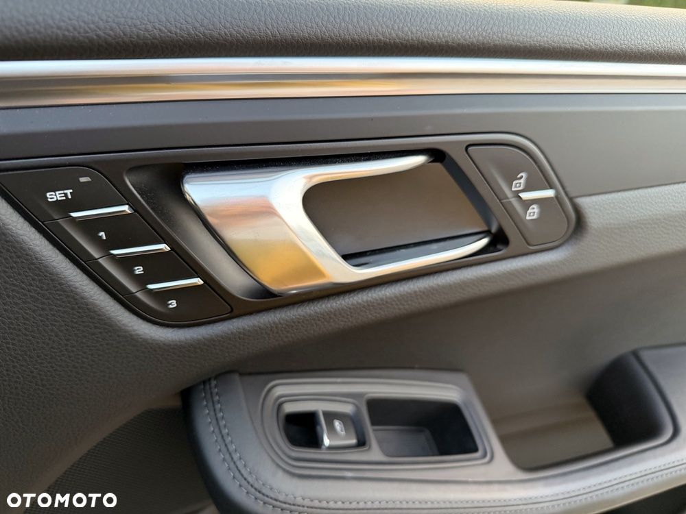 Porsche Macan Standard - 31
