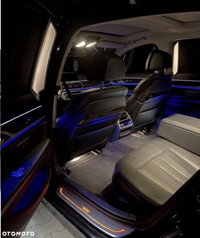 BMW Seria 7 740Li - 25